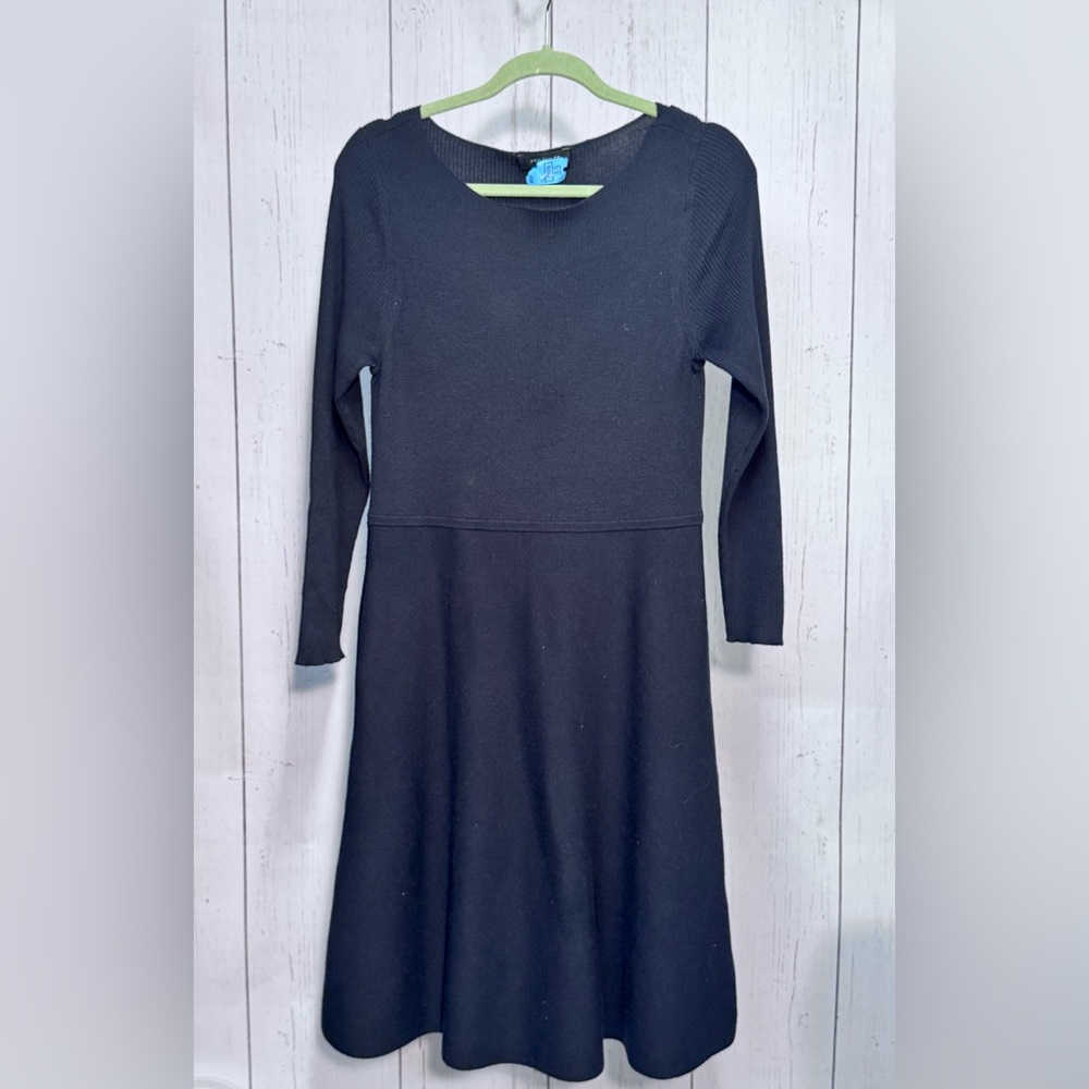 Womens Ann Taylor dark blue knit dress.